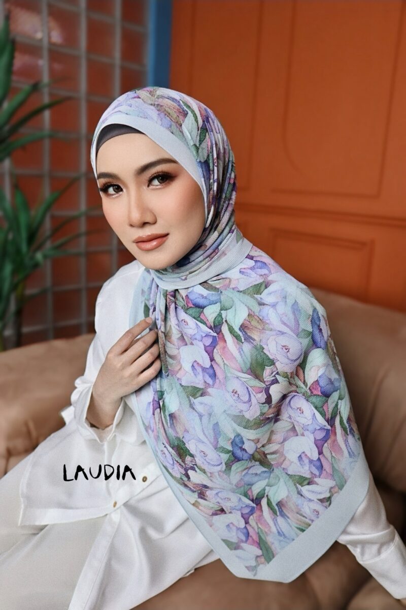 Sara Pleated Printed Shawl - LAUDIA
